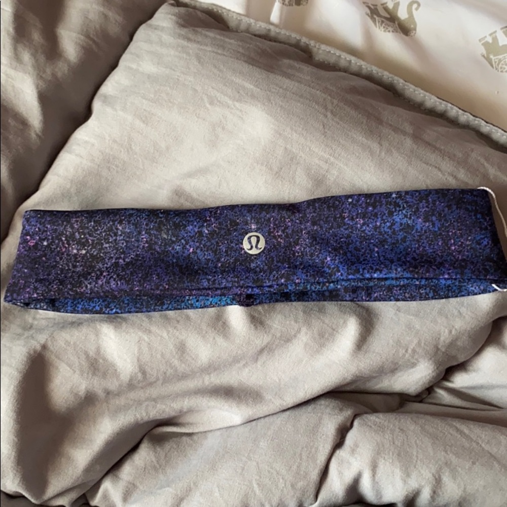 NEVER worn Lululemon head band